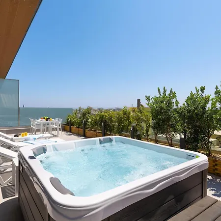 Rhodes Skyline With Out Door Jacuzzi Sea View A1 * 依克希亚